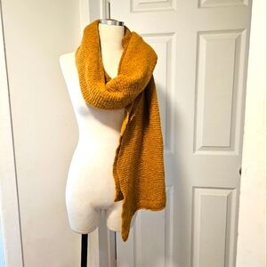 Aerie Scarf